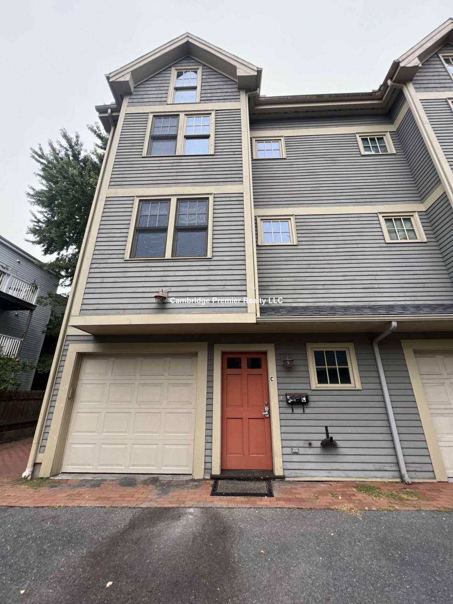 Apartment for rent at 389 Washington St, Somerville, MA 02143