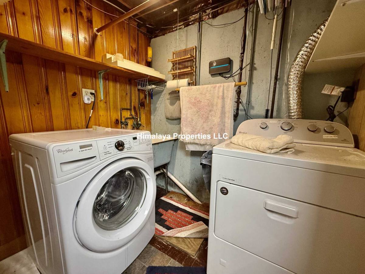 Apartment for rent at 32 Maplewood St, West Roxbury, MA 02132