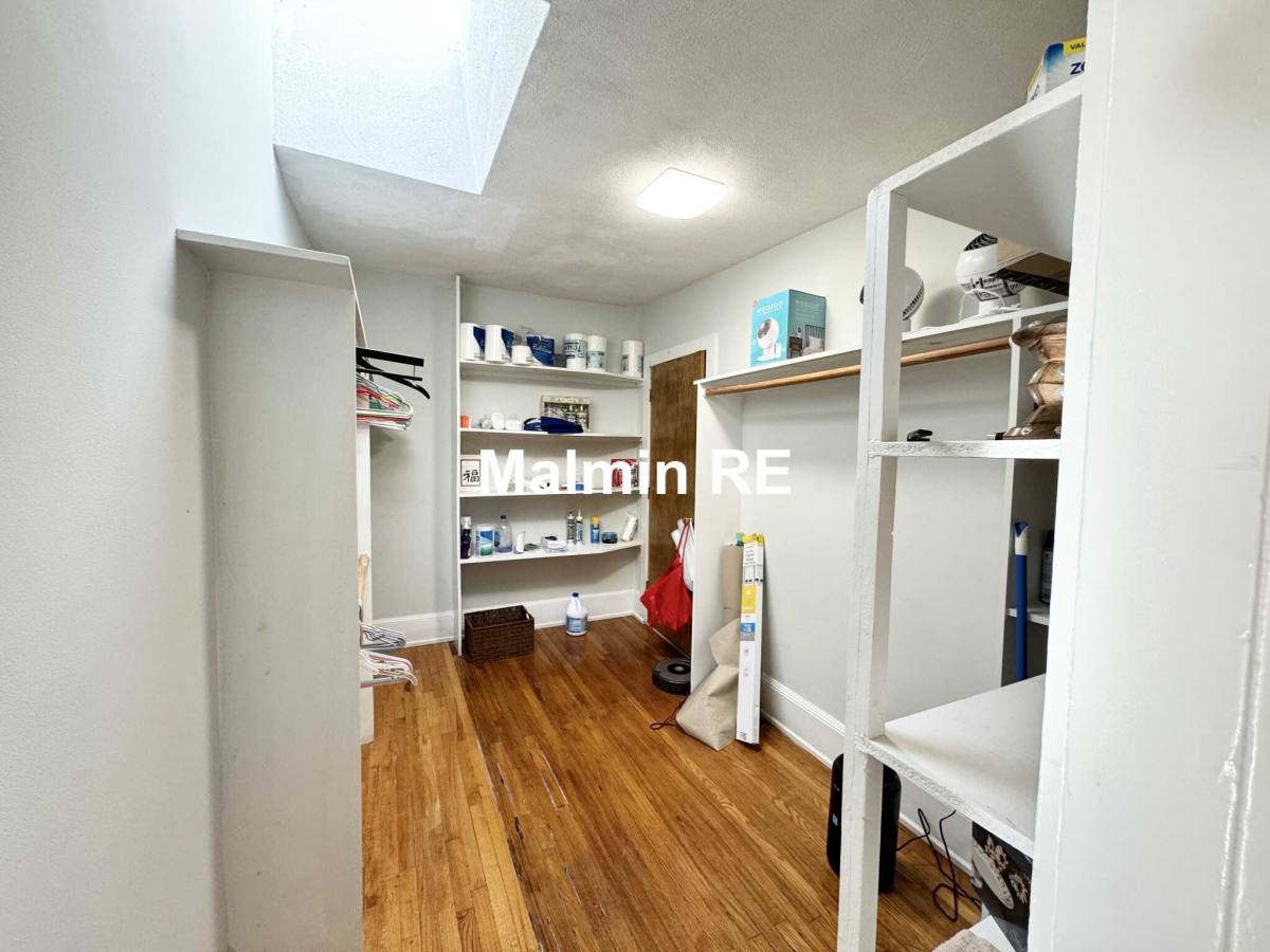 Apartment for rent at 96 Mount Pleasant Ave, Roxbury, MA 02119
