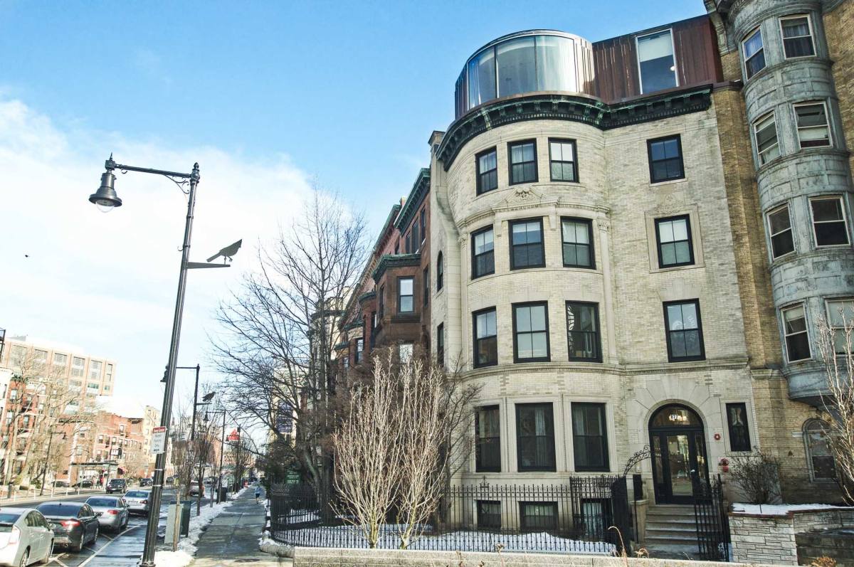 Apartment for rent at 881 Beacon St, Boston, MA 02215