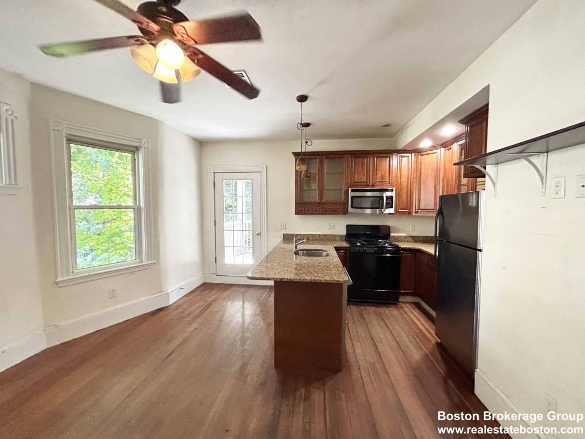 Apartment for rent at 116 Hillside St, Roxbury Crossing, MA 02120