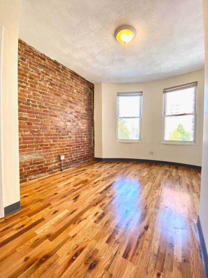 Apartment for rent at 842 Huntington Ave, Boston, MA 02115