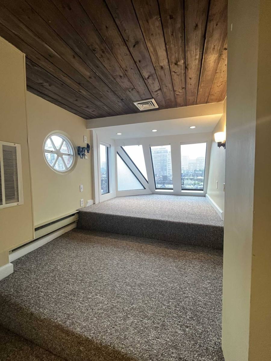 Apartment for rent at 116 Beacon St Back Bay, Boston, MA 02116