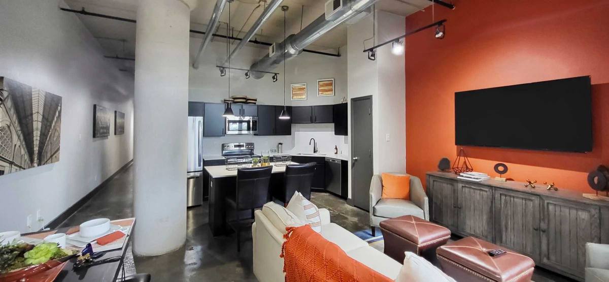 Apartment for rent at 2340 Polk St #EEL1, Houston, TX 77003