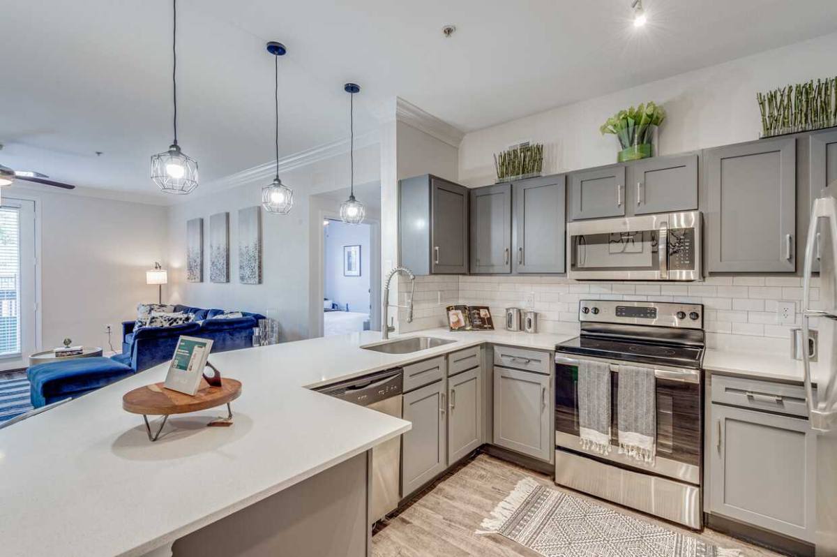 Apartment for rent at 7747 Kirby Dr #PK1, Houston, TX 77030