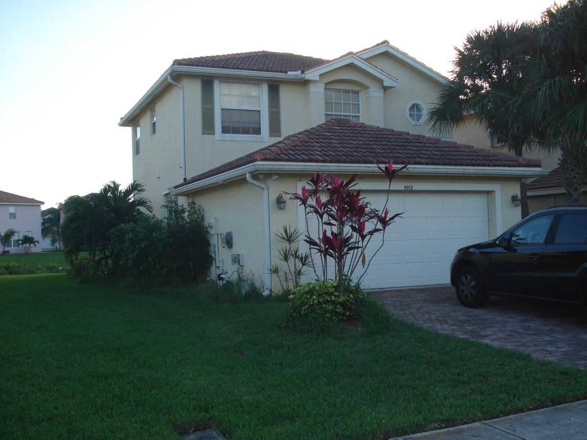 Apartment for rent at 5012 Starblaze Dr, Lake Worth, FL 33463