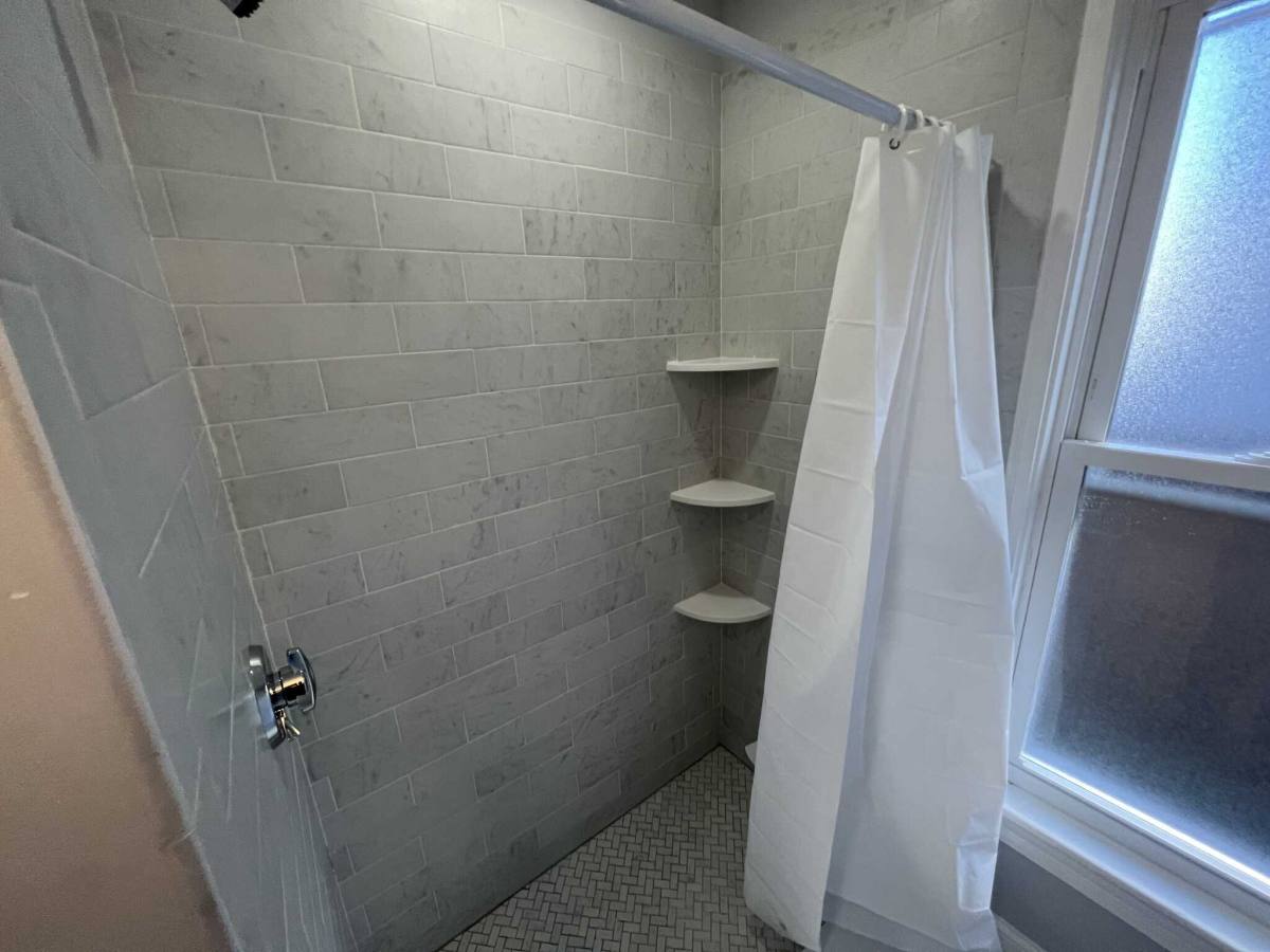 Apartment for rent at 374 Oxford St, Cambridge, MA 02140