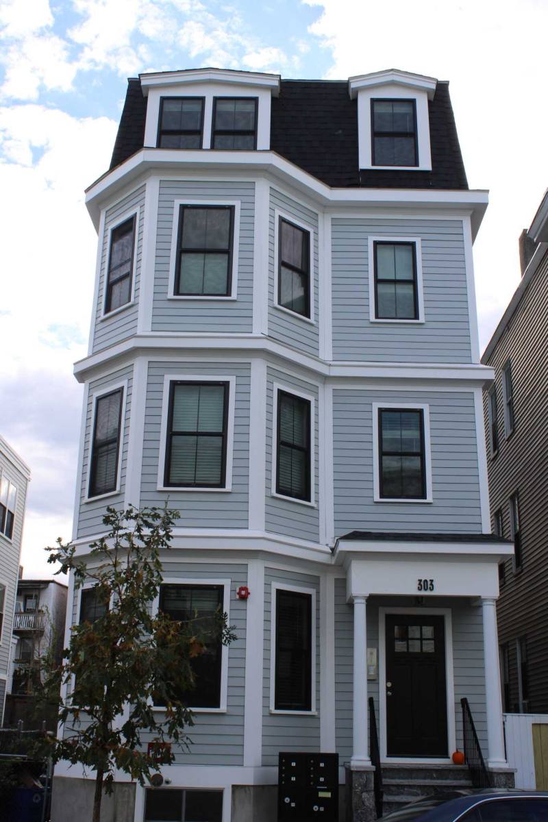 Apartment for rent at 306 Maverick St, East Boston, MA 02128