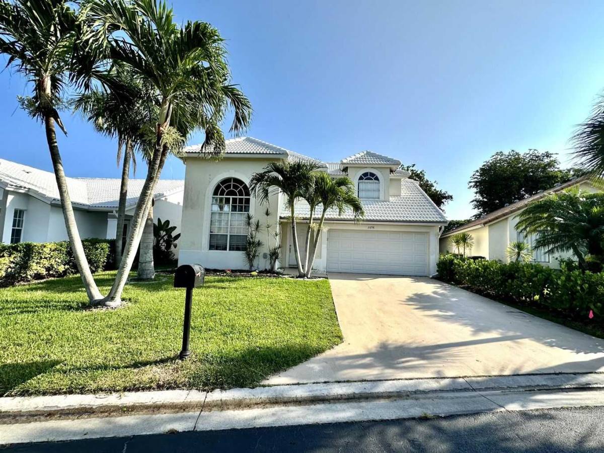 Apartment for rent at 2698 Linkside Dr, Wellington, FL 33414