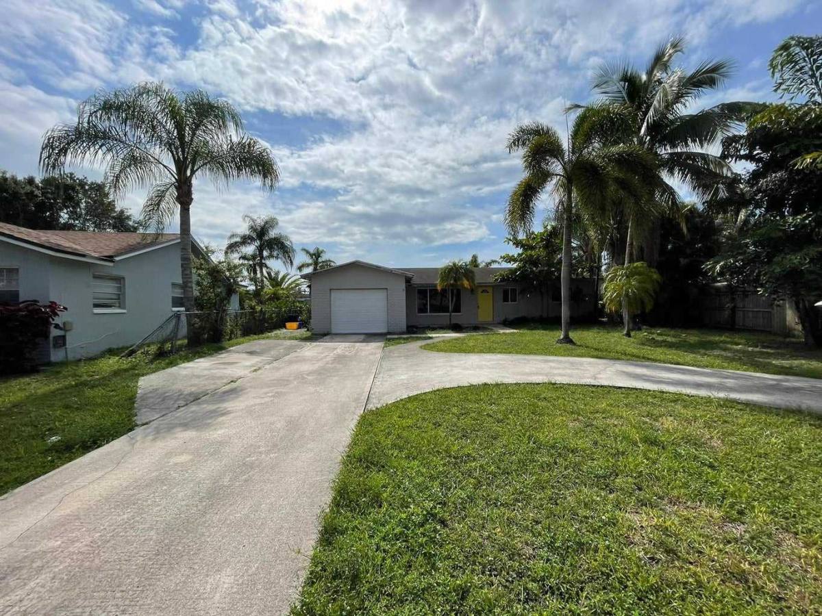 Apartment for rent at 22788 SW 65th Way, Boca Raton, FL 33428
