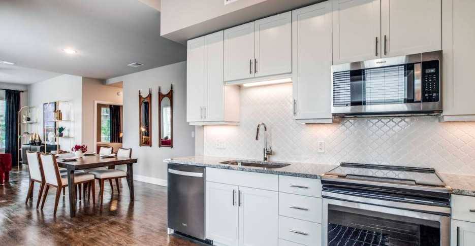 Apartment for rent at 4316 Almeda Rd #BEMR, Houston, TX 77004