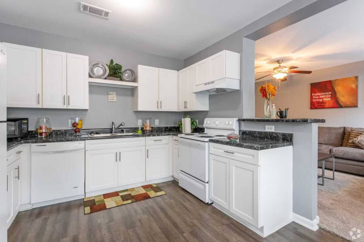 Apartment for rent at 5154 Griggs Rd #CAVE, Houston, TX 77021