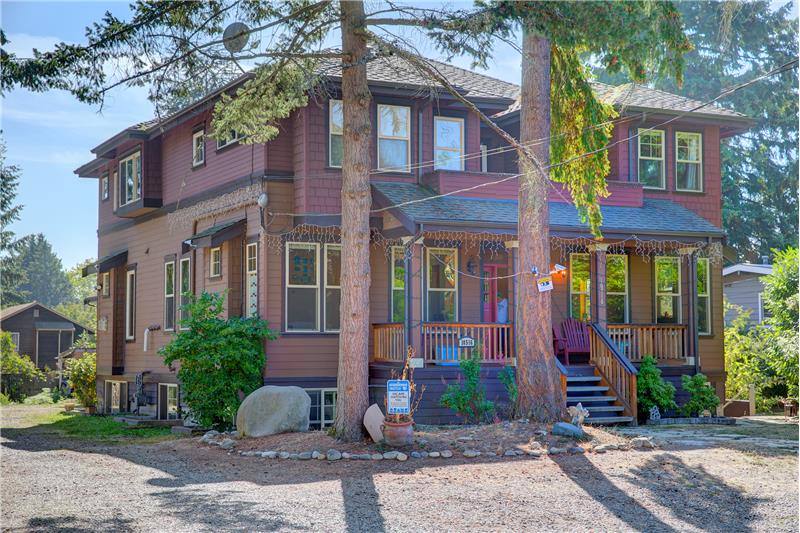 House for rent at 10516 20th Ave NE, Seattle, WA 98125
