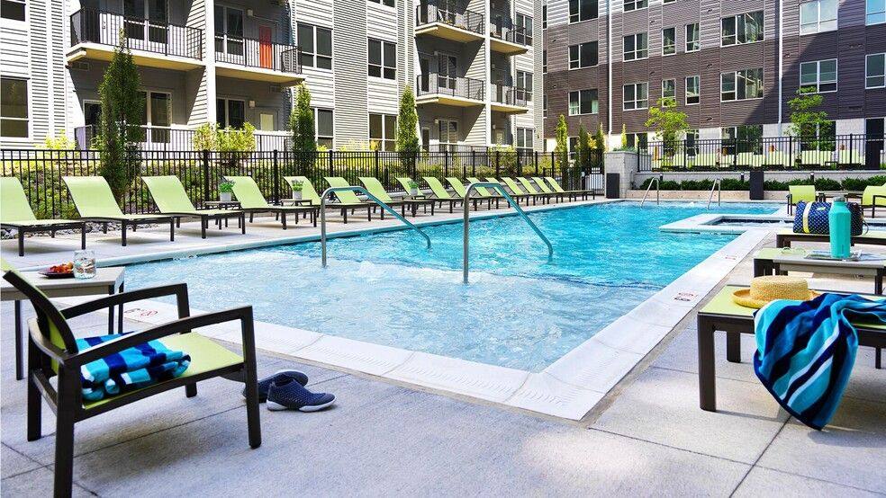 Apartment for rent at Edge on Four, 555 S 4th St, Louisville, KY 40202