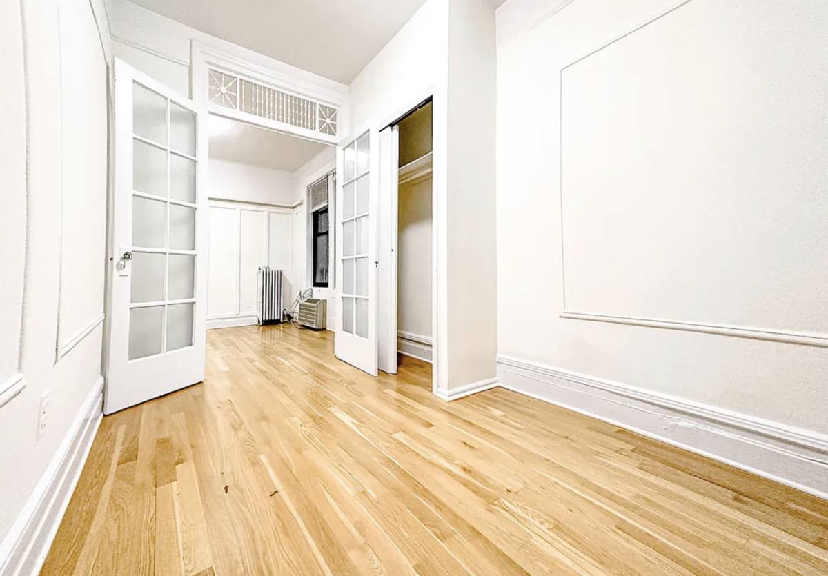 Apartment for rent at 321 E 58th St #2C, New York, NY 10022