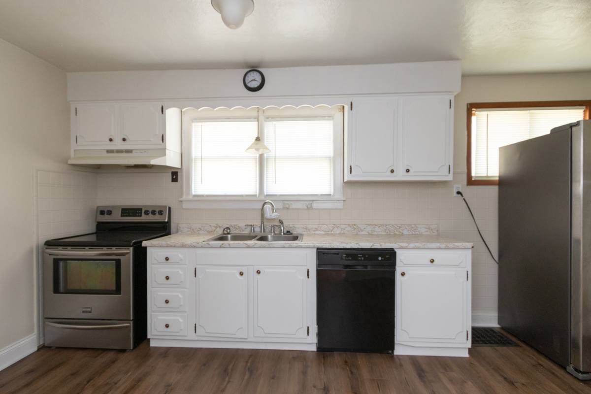 House for rent at 114 N Calvert St, Muncie, IN 47303