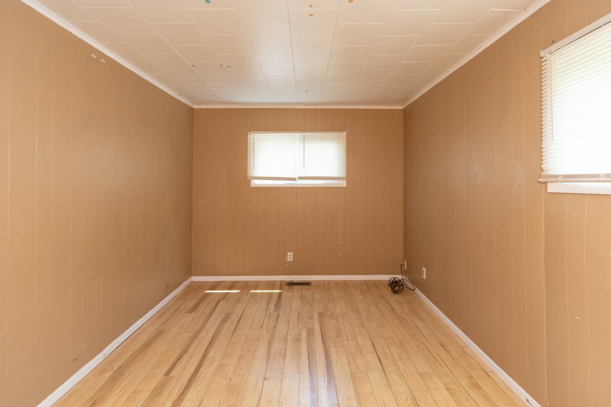 House for rent at 114 N Calvert St, Muncie, IN 47303
