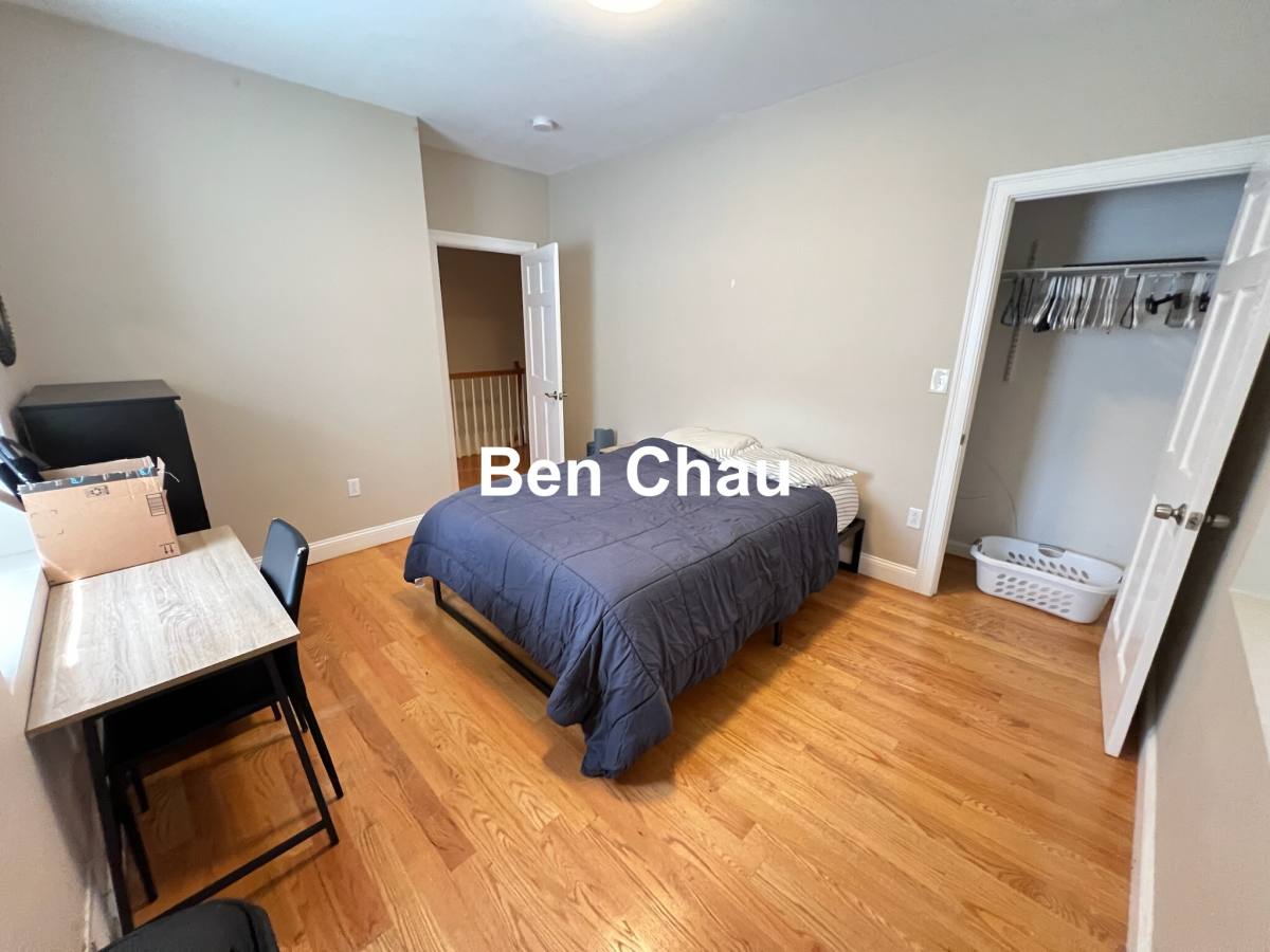 Townhouse for rent at 2 Boardman Place, Cambridge, MA 02139