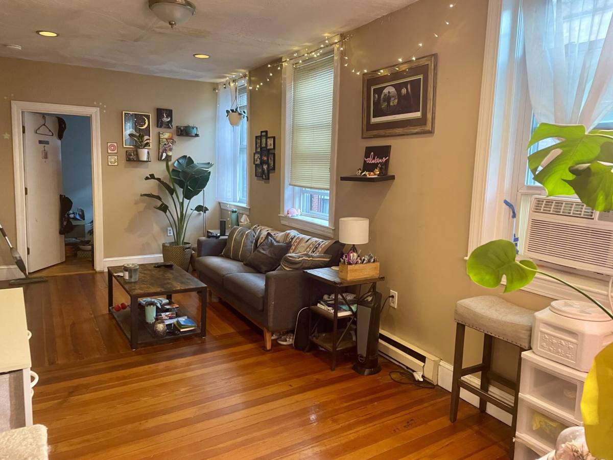 Apartment for rent at 11 Foster St #6, Boston, MA 02109