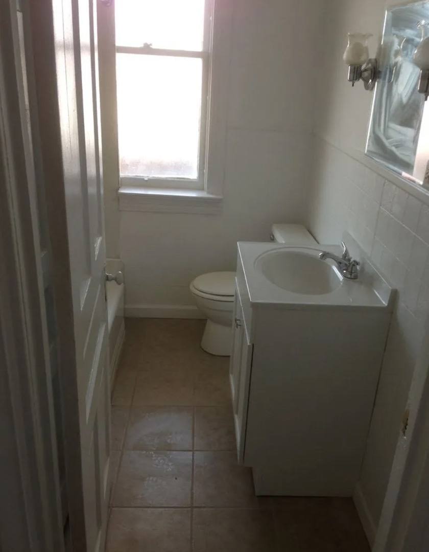 Apartment for rent at 588 W Market St #2, York, PA 17401