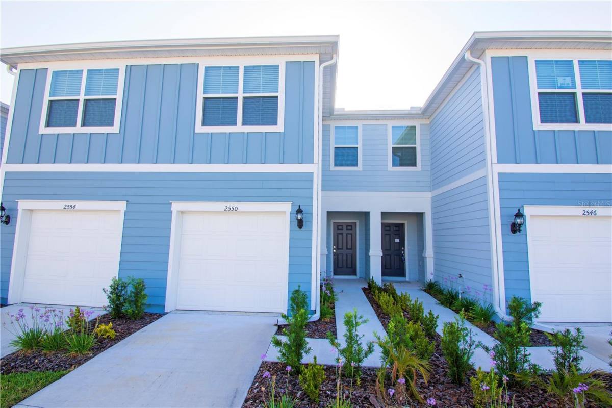 Townhouse for rent at 2550 Winsome Way, Davenport, FL 33896