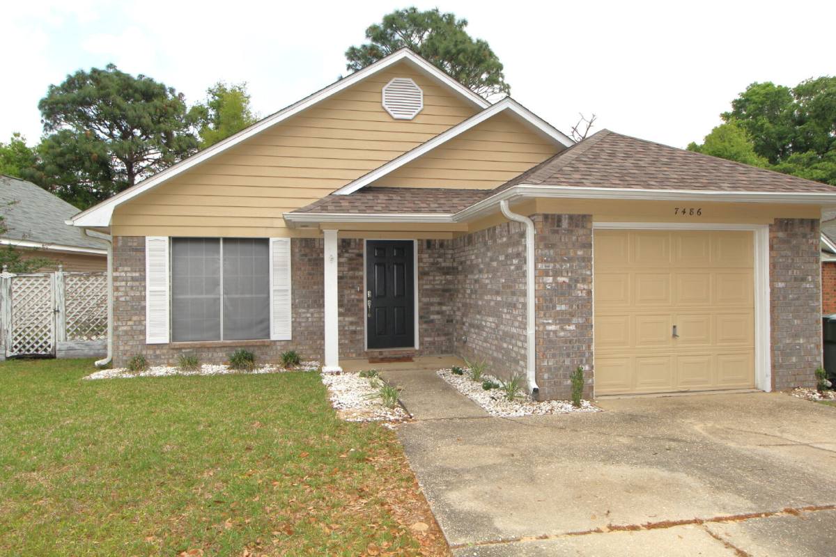 House for rent at 7486 Northpointe Blvd, Pensacola, FL 32514