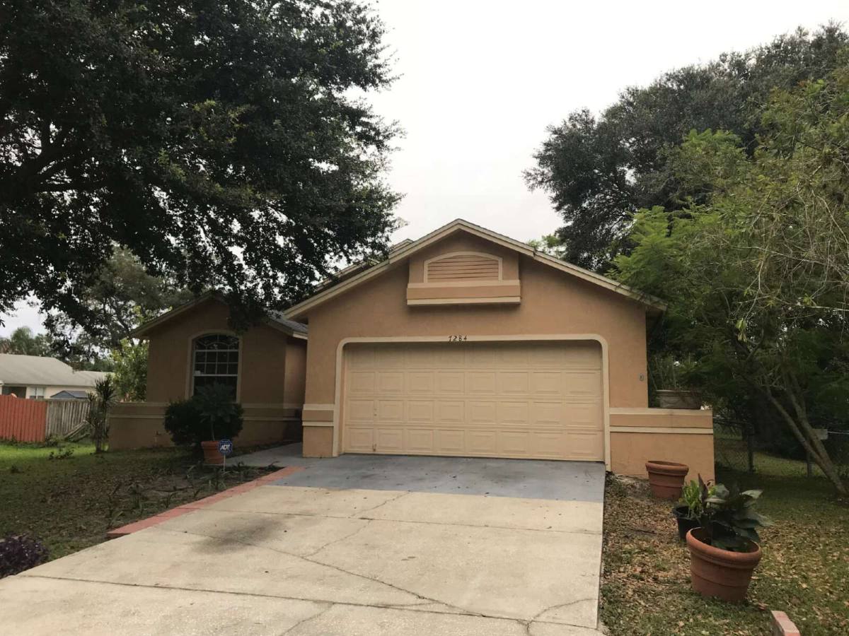 House for rent at 7284 Pebble Pass Loop, Lakeland, FL 33810
