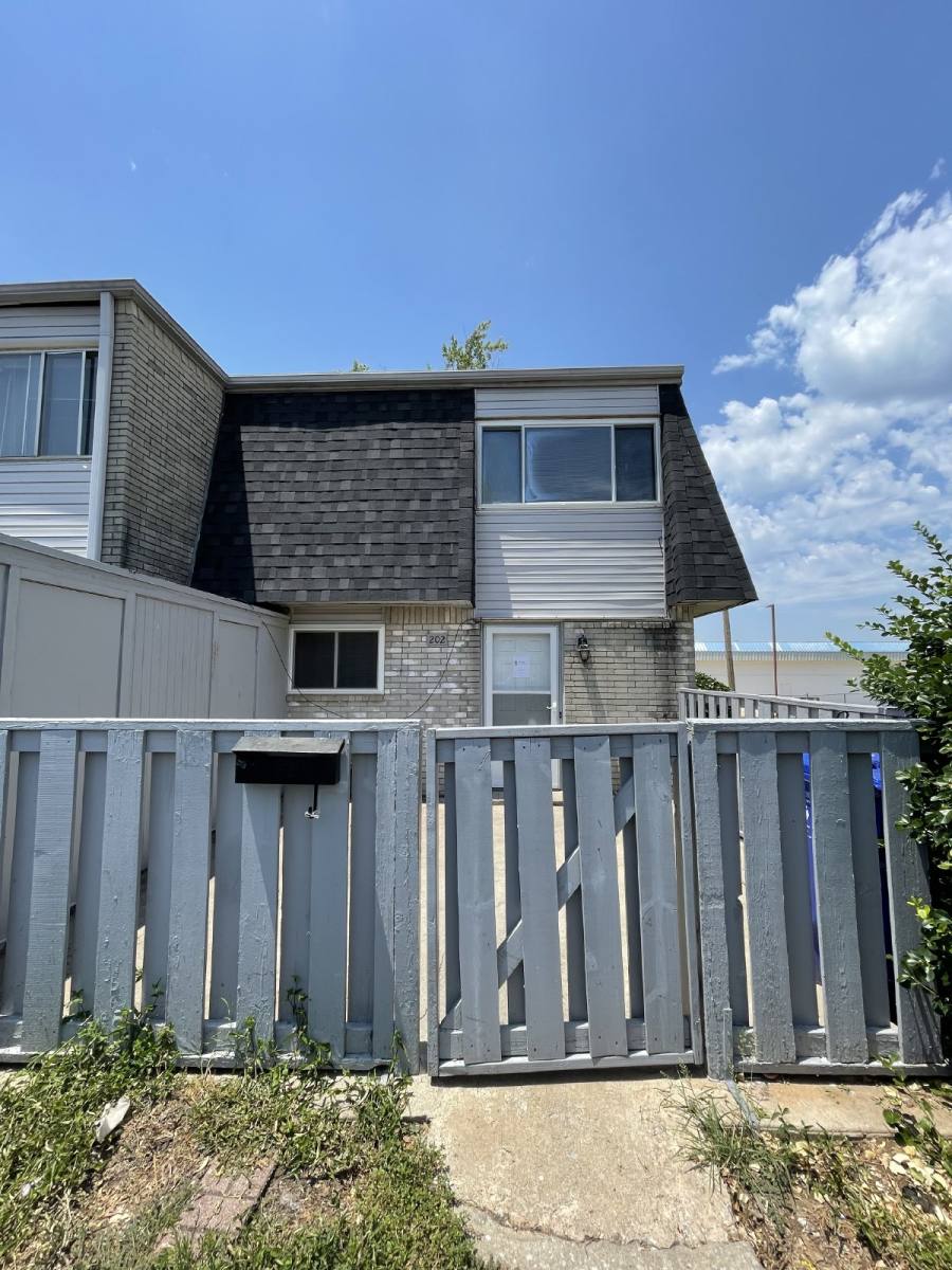Condo for rent at 202 Jason Dr, Norman, OK 73071