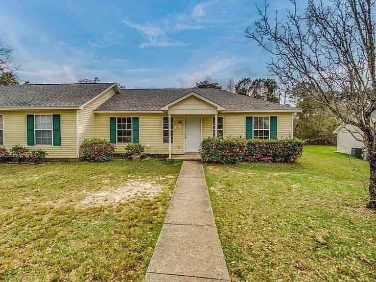 Townhouse for rent at 1005 Sable Dr #B, Pensacola, FL 32514