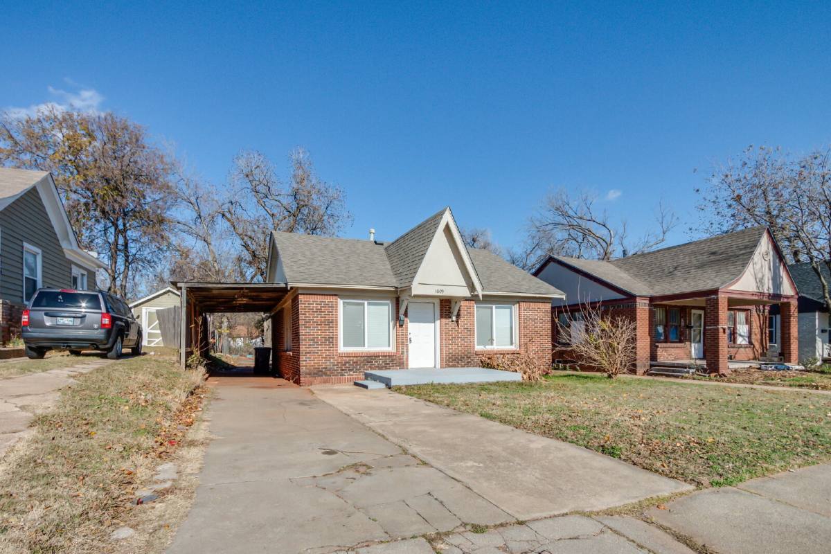 House for rent at 1009 NW 31st St, Oklahoma City, OK 73118