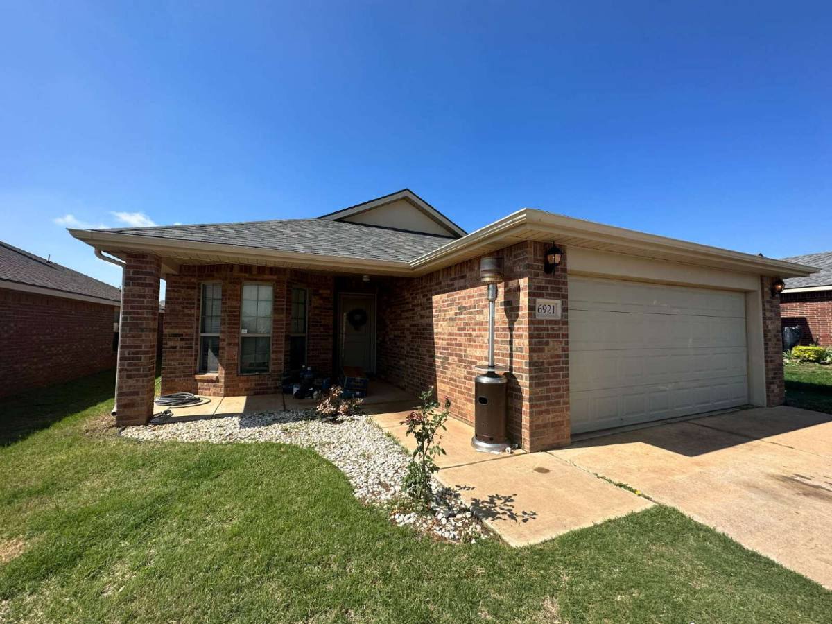 House for rent at 6921 95th St, Lubbock, TX 79424
