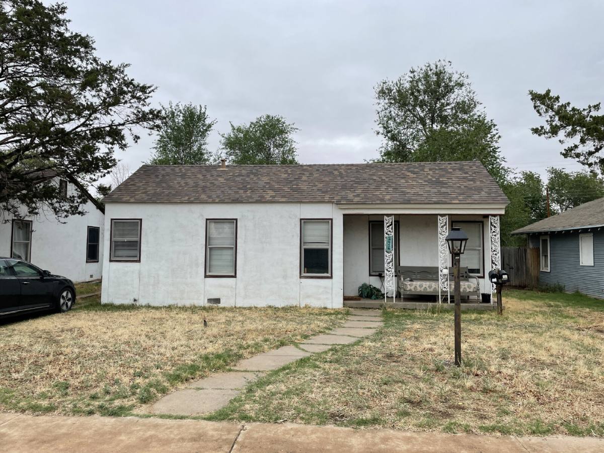 Townhouse for rent at 2414 24th St, Lubbock, TX 79411