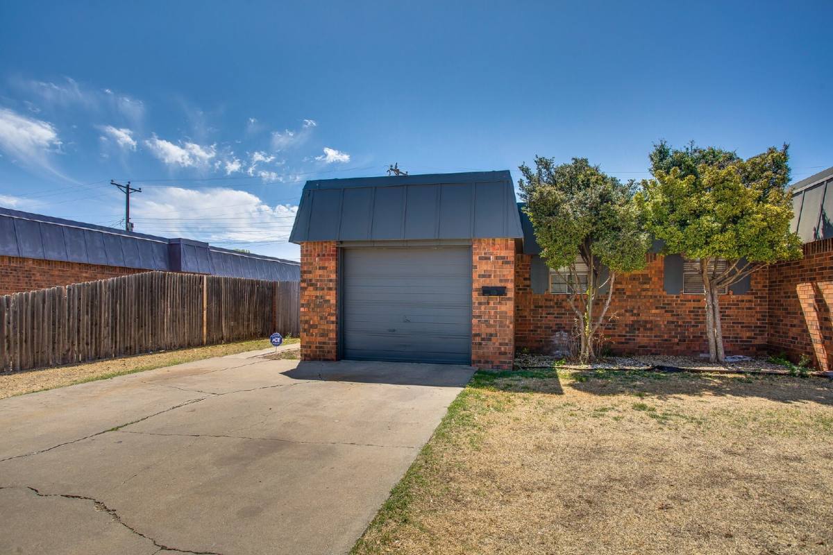 Townhouse for rent at 3715 53rd St #A, Lubbock, TX 79413