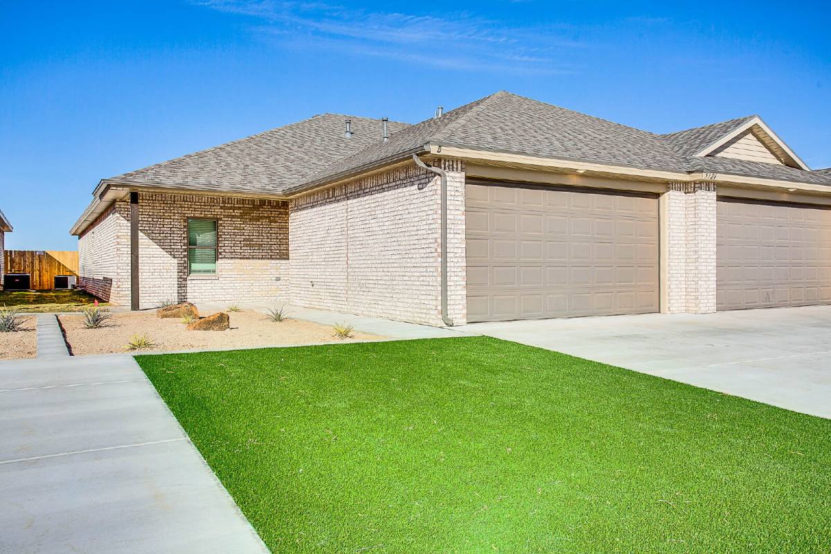 Townhouse for rent at 5526 121st St #B, Lubbock, TX 79424