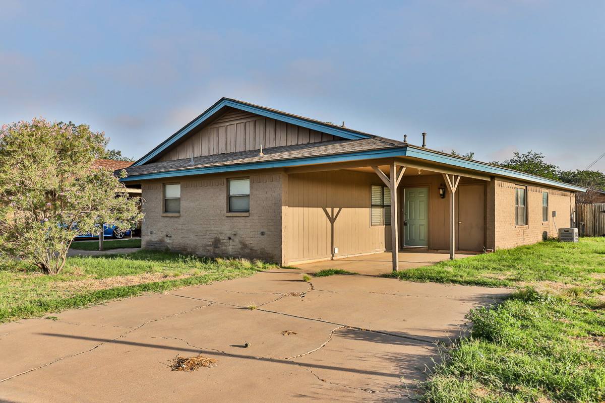 Townhouse for rent at 6502 26th St #A, Lubbock, TX 79407