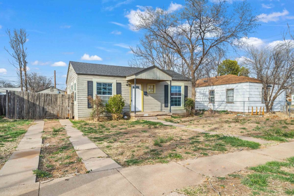 Apartment for rent at 1504 28th St, Lubbock, TX 79411