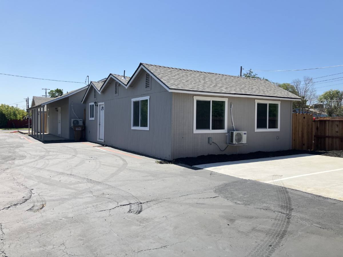 Apartment for rent at 1855 D St #3, Merced, CA 95340