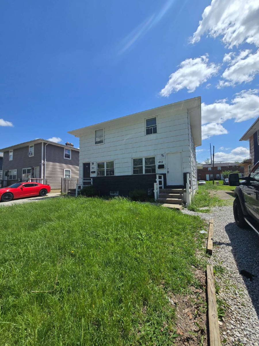 Townhouse for rent at 452 S Napoleon Ave, Columbus, OH 43213