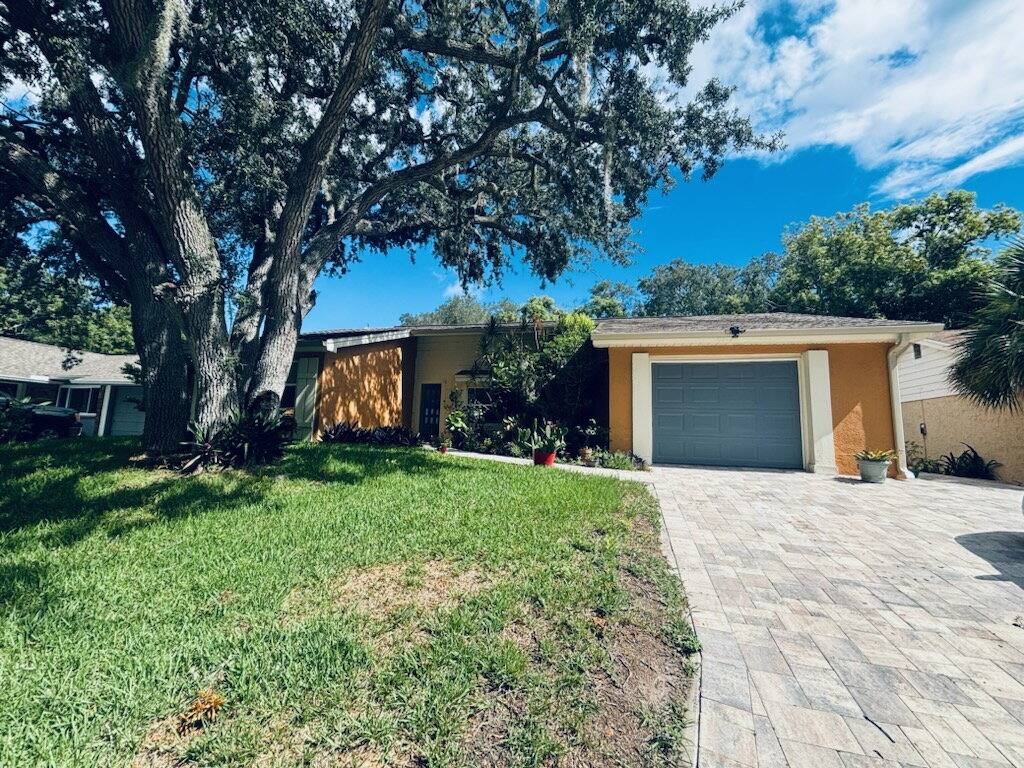8313 Clover Hill Loop, Hudson, FL 34667