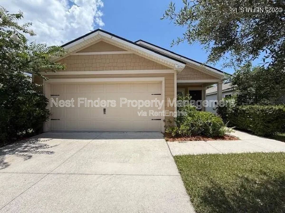 House for rent at 8118 Meadow Walk Lane, Jacksonville, FL 32256