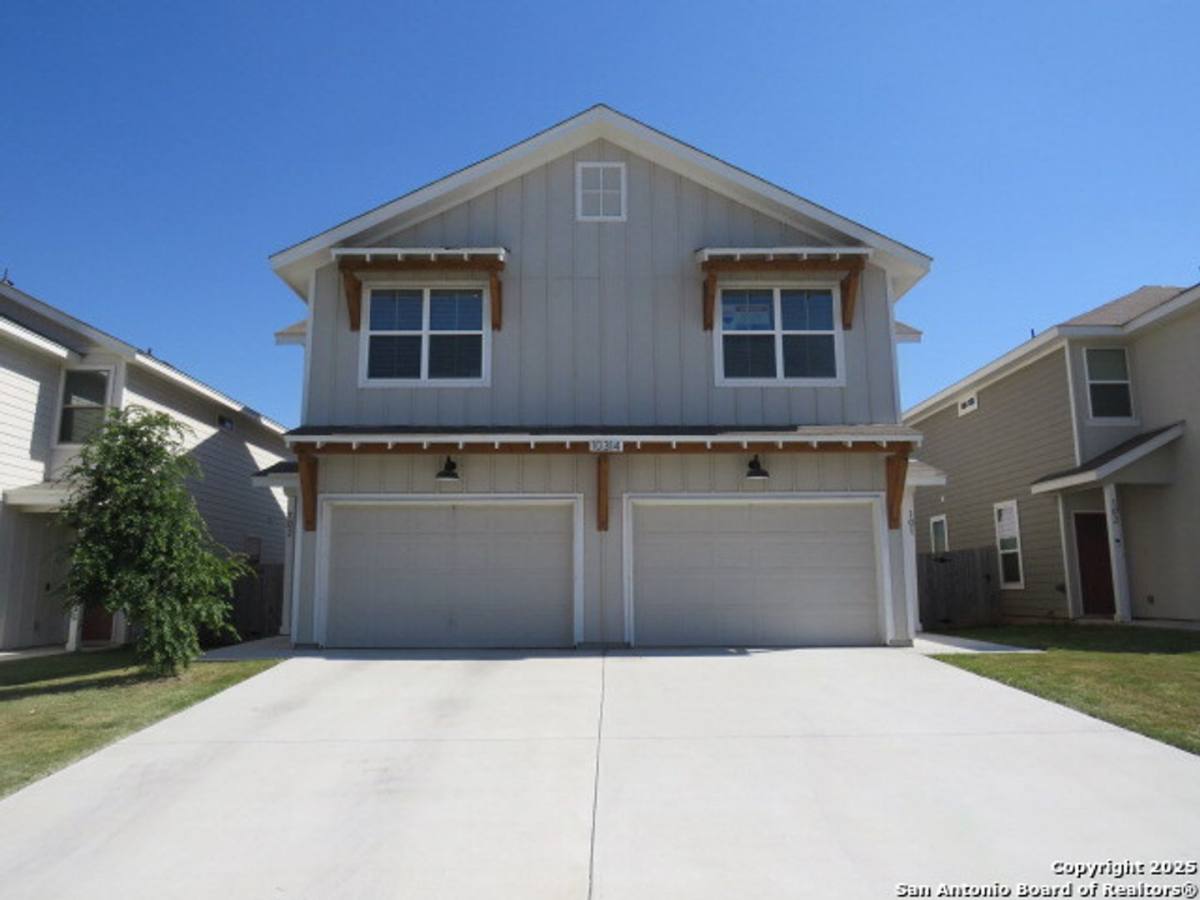 Townhouse for rent at 10314 Candlewood Way, San Antonio, TX 78245