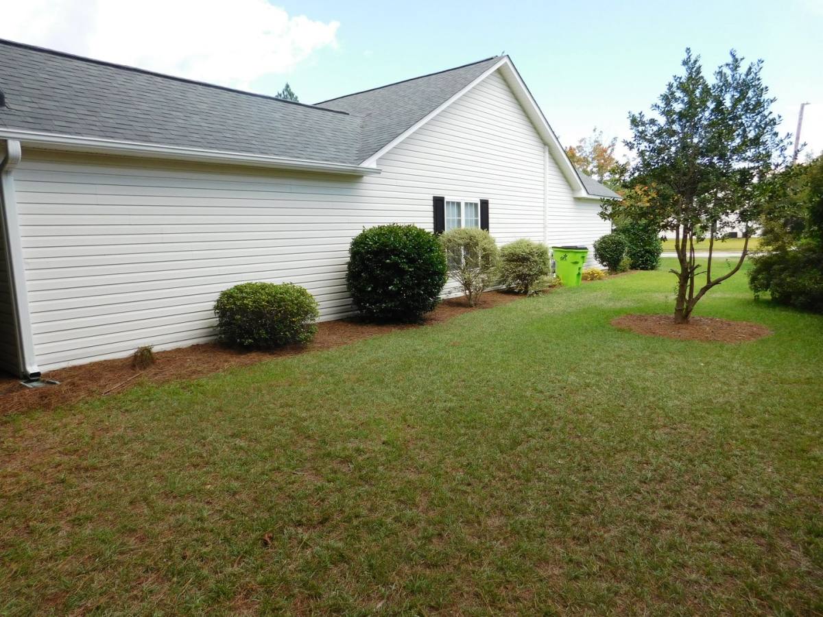 House for rent at 225 Tobiano Dr, New Bern, NC 28562