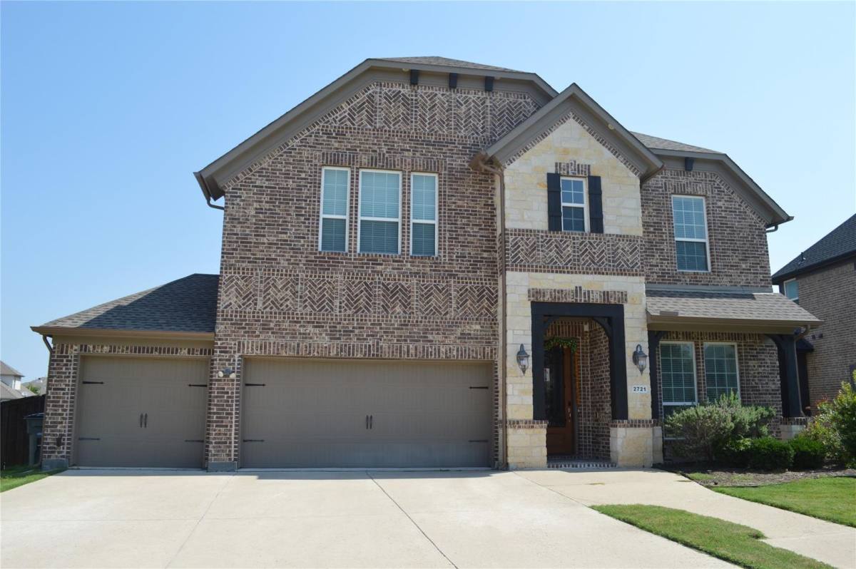 House for rent at 2721 Hammock Lake Dr, Little Elm, TX 75068