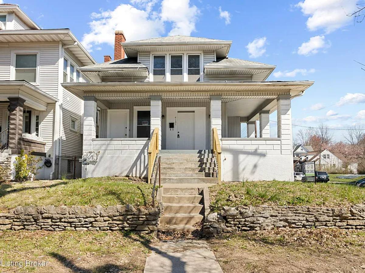 House for rent at 4131 W Broadway, Louisville, KY 40211