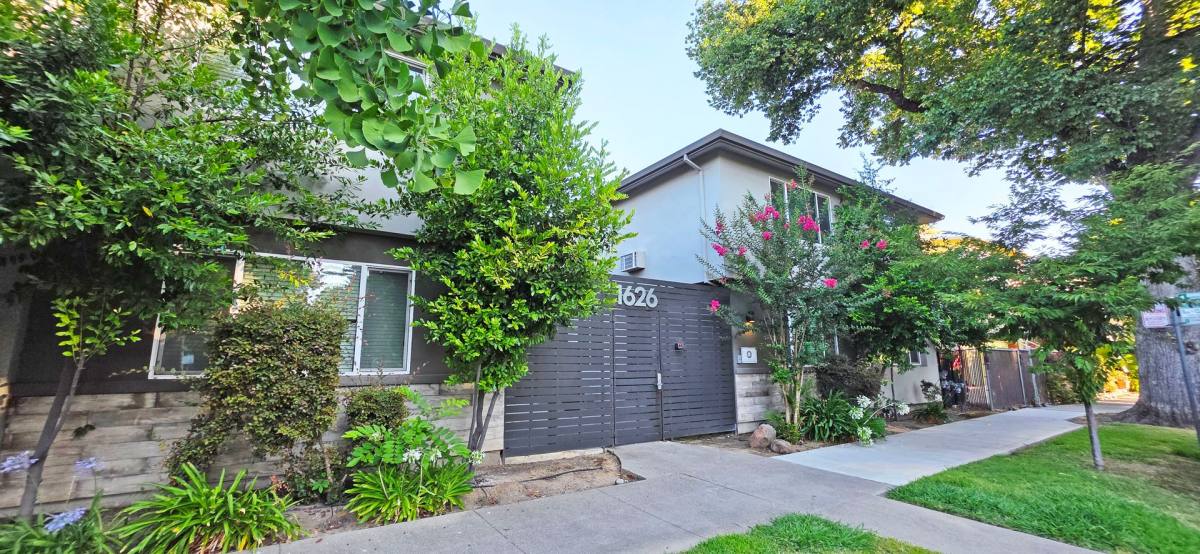 Apartment for rent at 1626 27th St, Sacramento, CA 95816