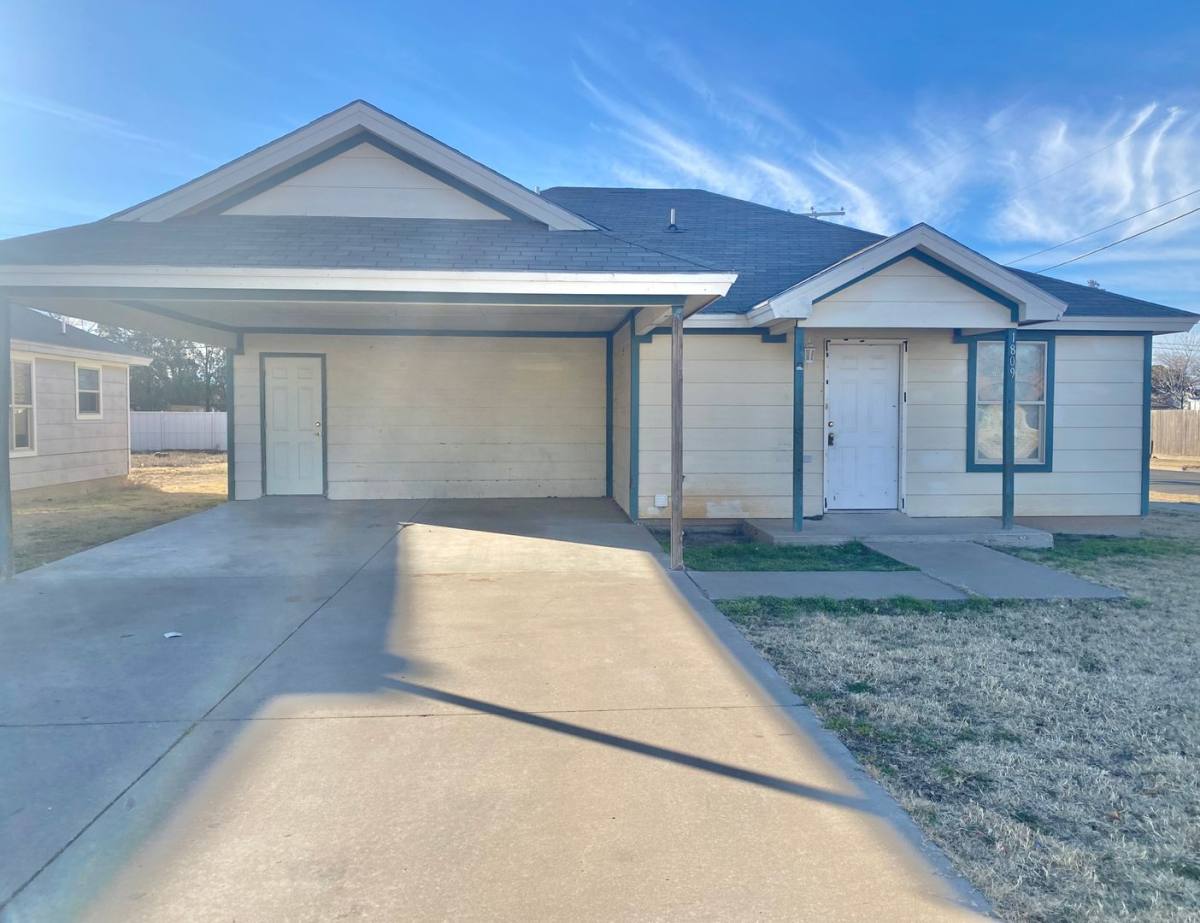 House for rent at 1809 38th St, Lubbock, TX 79412