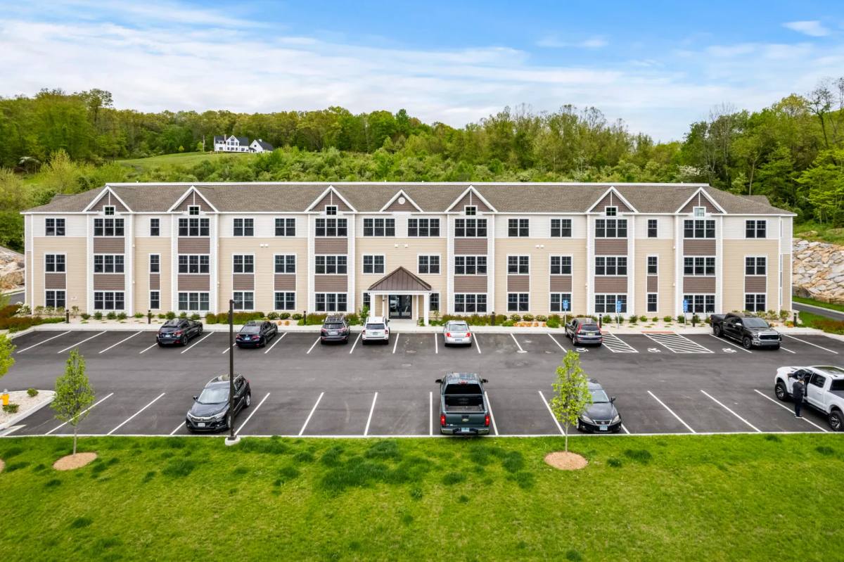 Apartment for rent at 336 Roosevelt Dr, Seymour, CT 06483