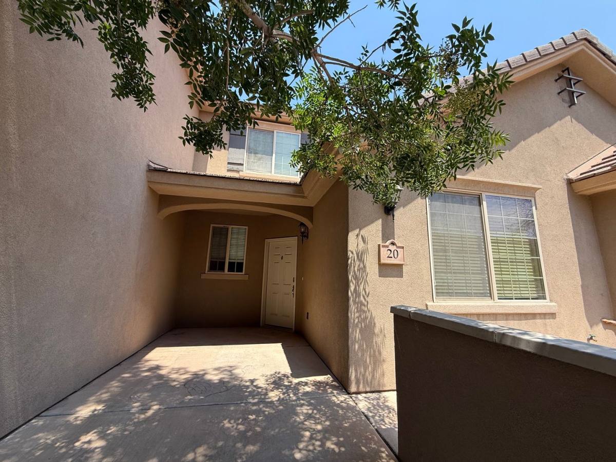 Townhouse for rent at 3439 S Barcelona Dr, Saint George, UT 84790