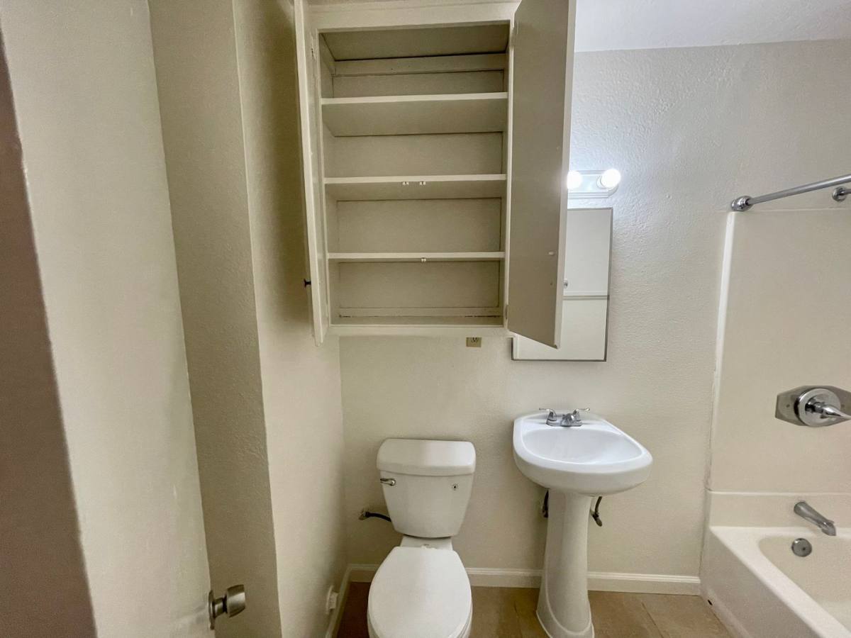 Apartment for rent at 114-118 W 1st Ave, La Habra, CA 90631