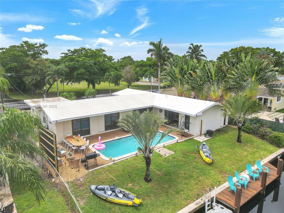 House for rent at 151 SE 9th Court, Pompano Beach, FL 33060